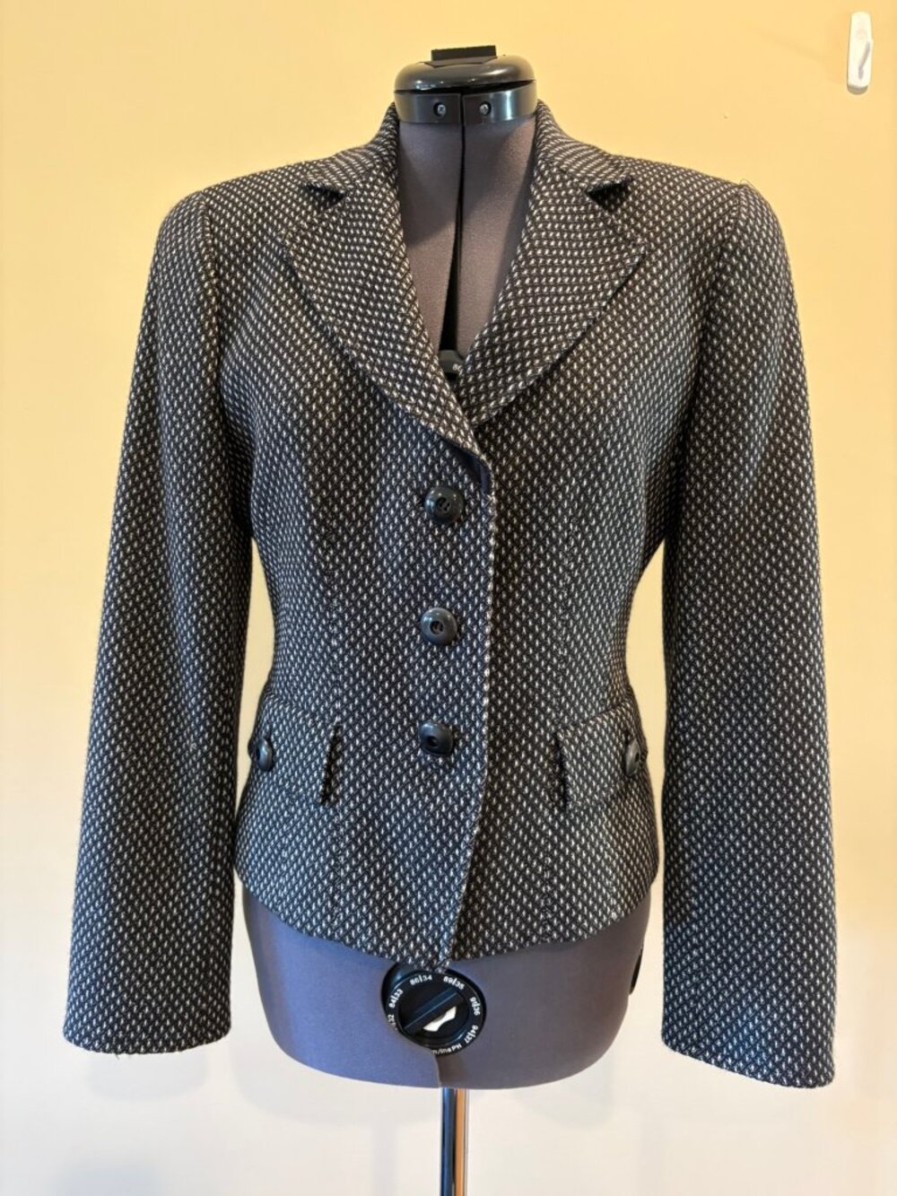 Carlisle size 0 dark charcoal/white wool jacket
